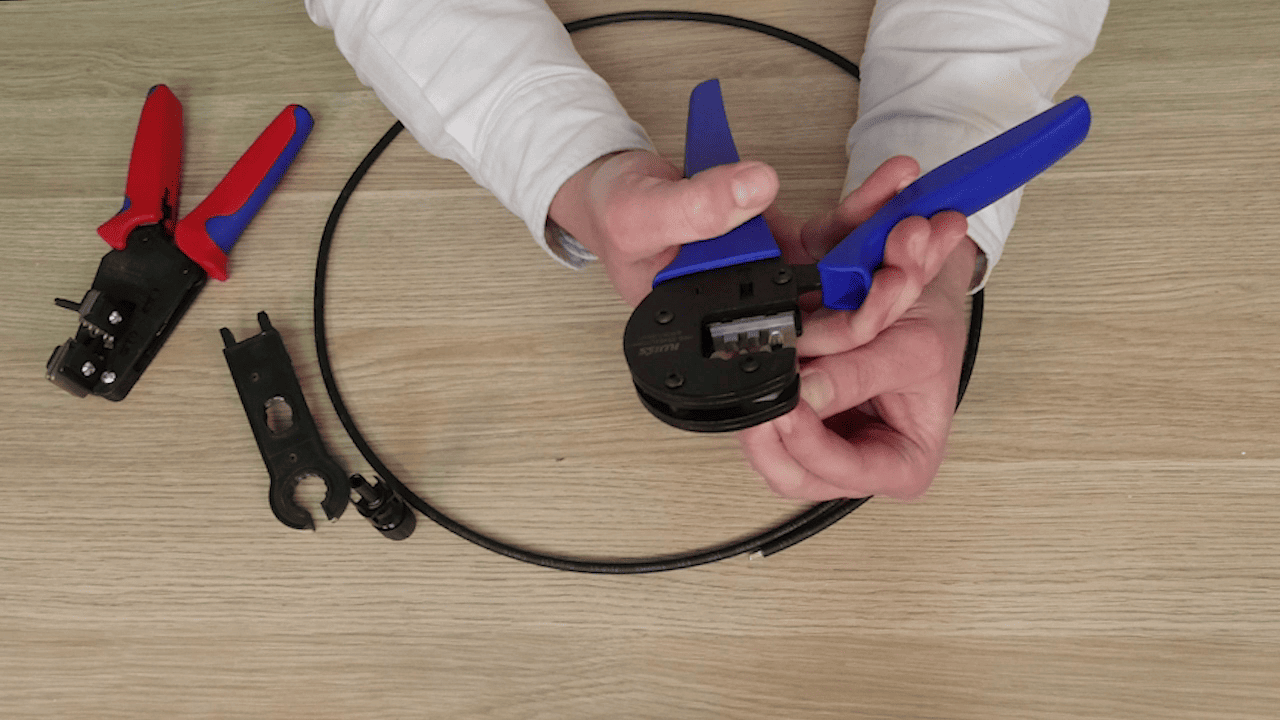 How To Crimp MC4's PV Connections